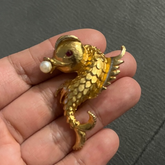 Lucky Gold Koi Fish Brooch Pearl Ruby Rhinestone Crystal Whimsical Fengshui Chi - Picture 6 of 9